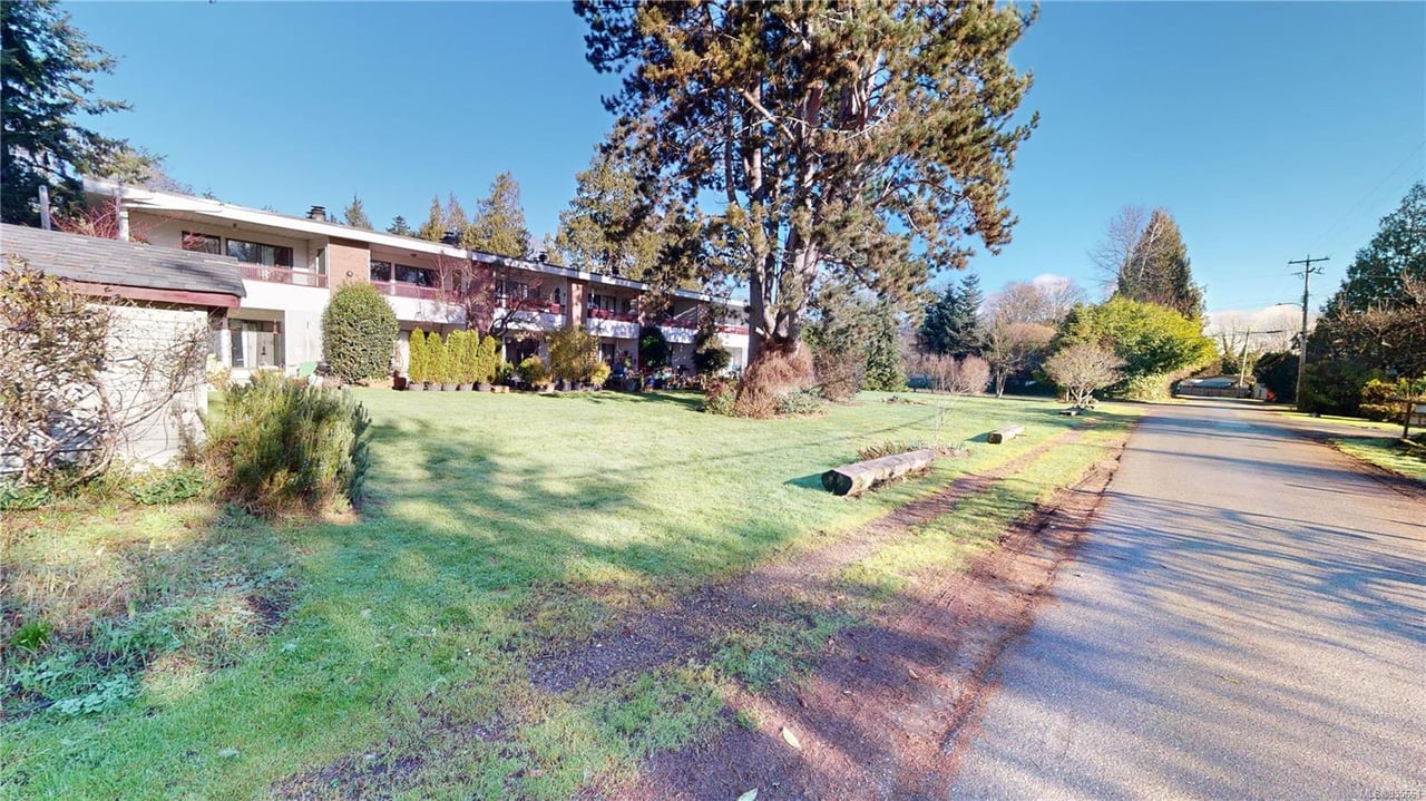 3-1956 Glenidle Rd, Sooke
