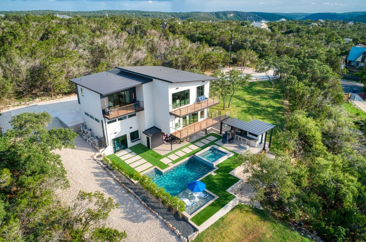 Luxxis Design 1104 Summit