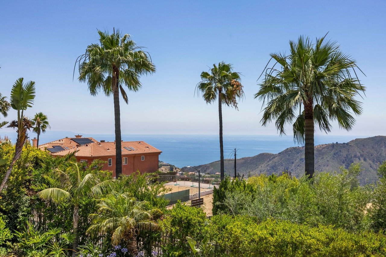 A New Pacific Palisades Listing with Ocean Views, Privacy, and Prestige
