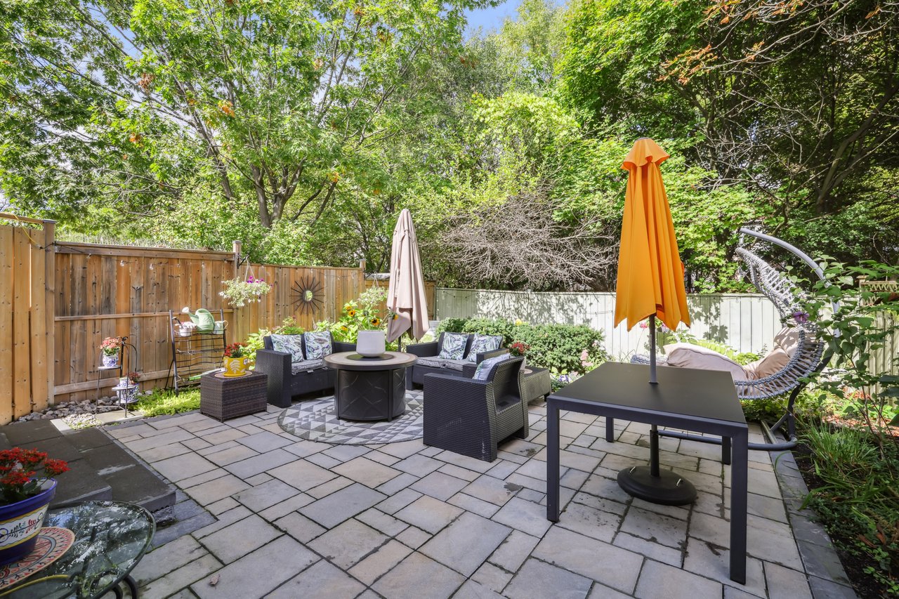 Updated Link Home on Ravine Lot