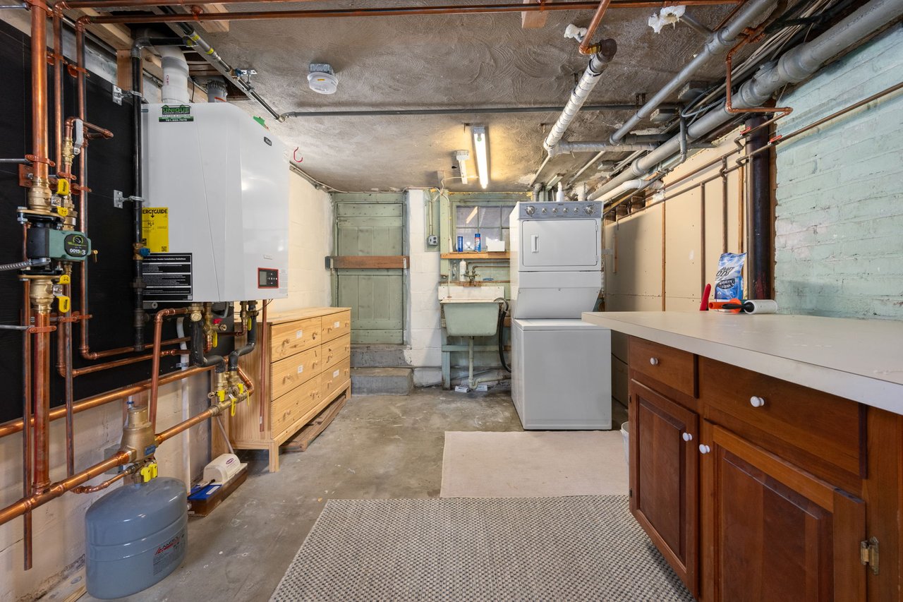 17 Hilburn St
