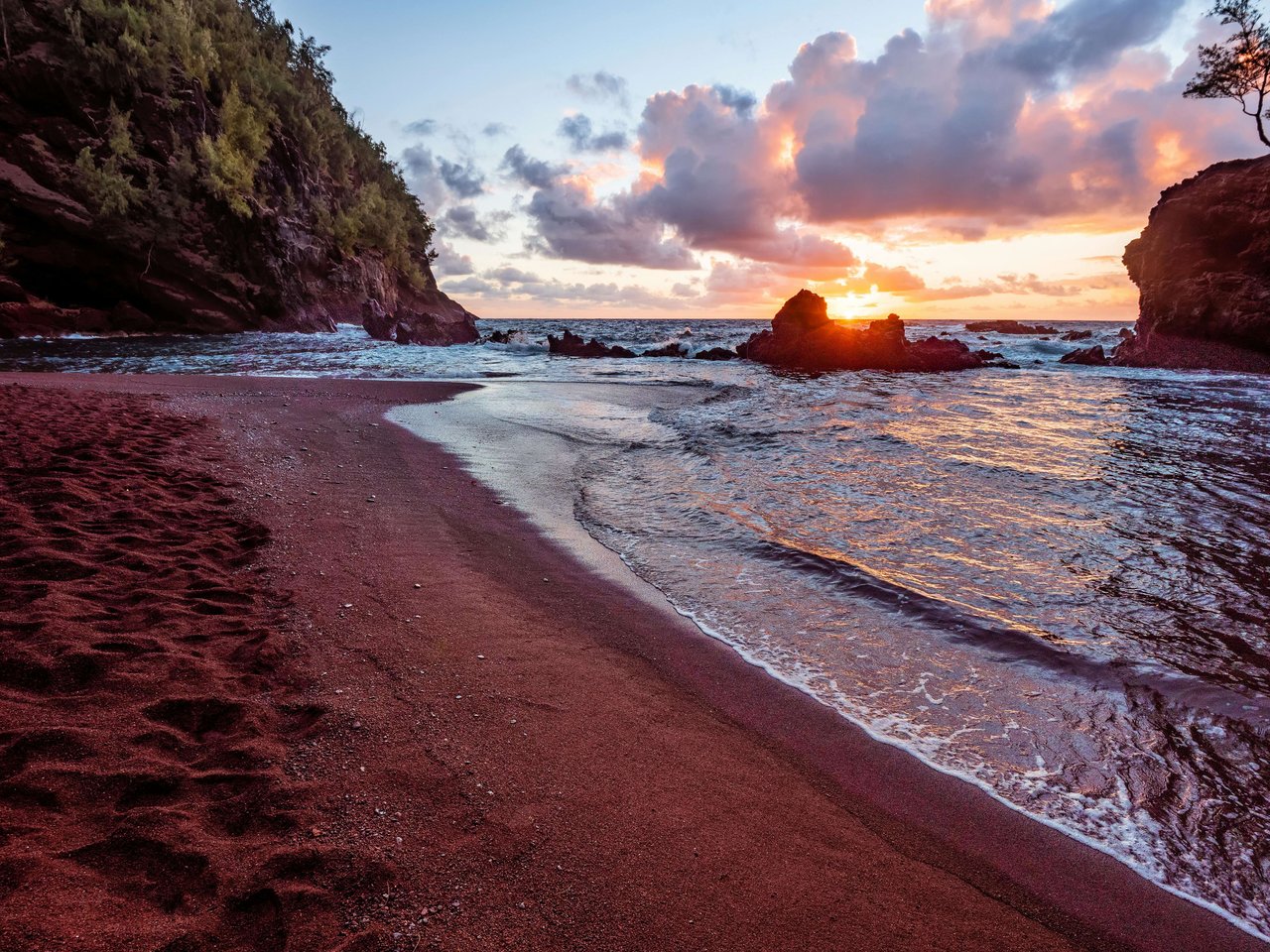Maui's Vacation Rental Dilemma: Balancing Tourism and Housing Needs
