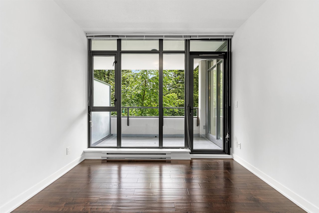 303-7088 18th Ave