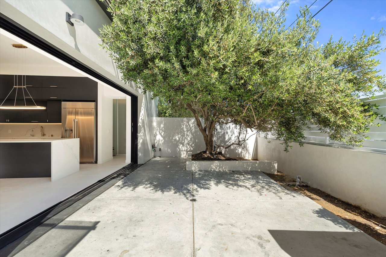 3315 Bonnie Hill