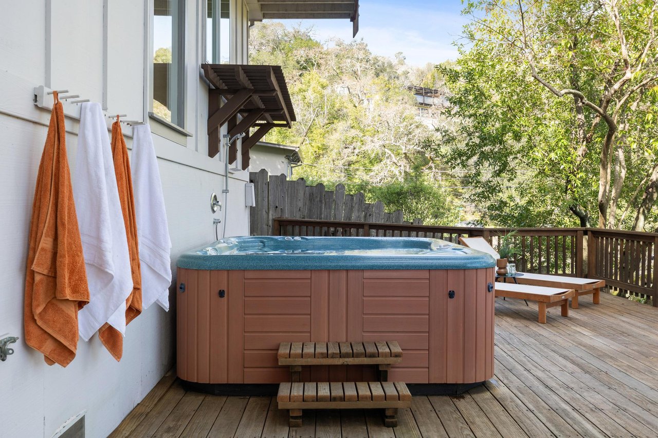 9 Oak Springs Drive, San Anselmo