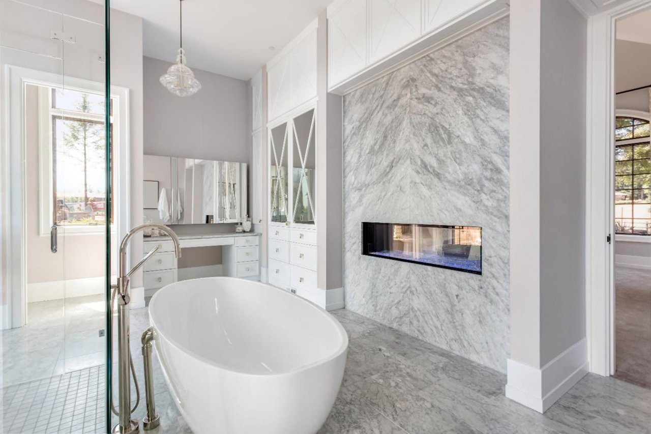 7 Master Bathroom Updates Buyers Love
