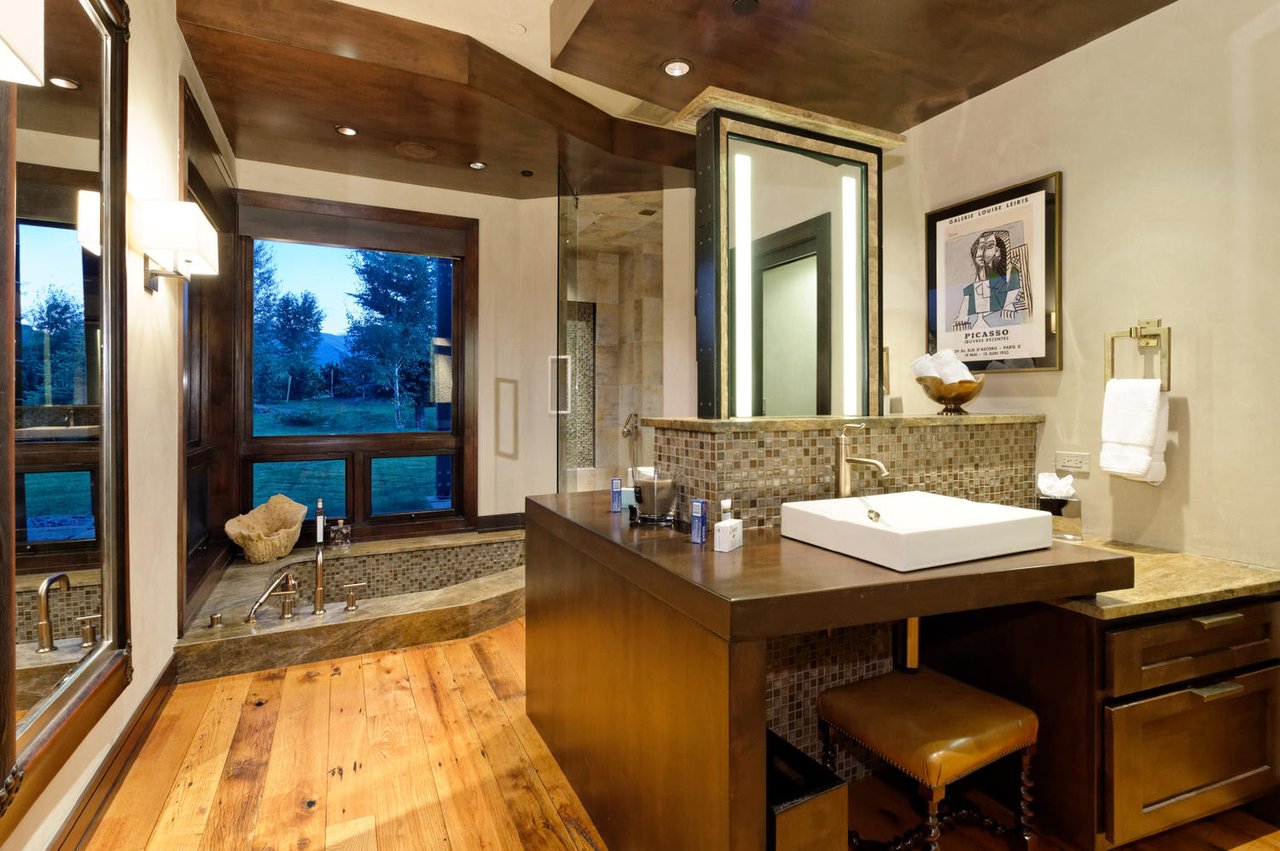 Ultimate in Style and Convenience in Aspen 