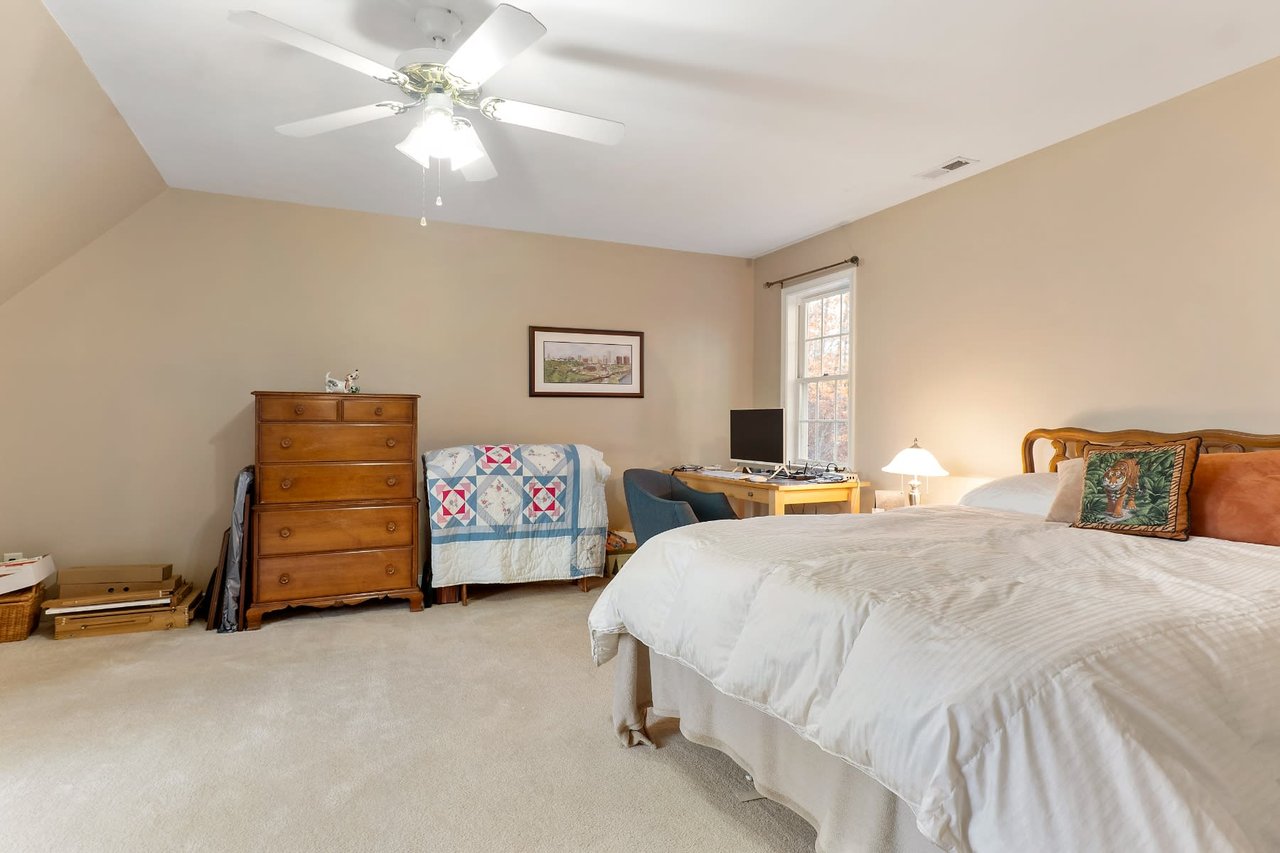 3531 Sherwood Bluff Way