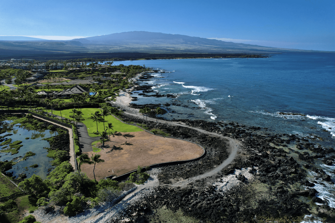 Direct Oceanfront Lot 11 at Naupaka Kai in Waikoloa Beach Resort Successfully Closes