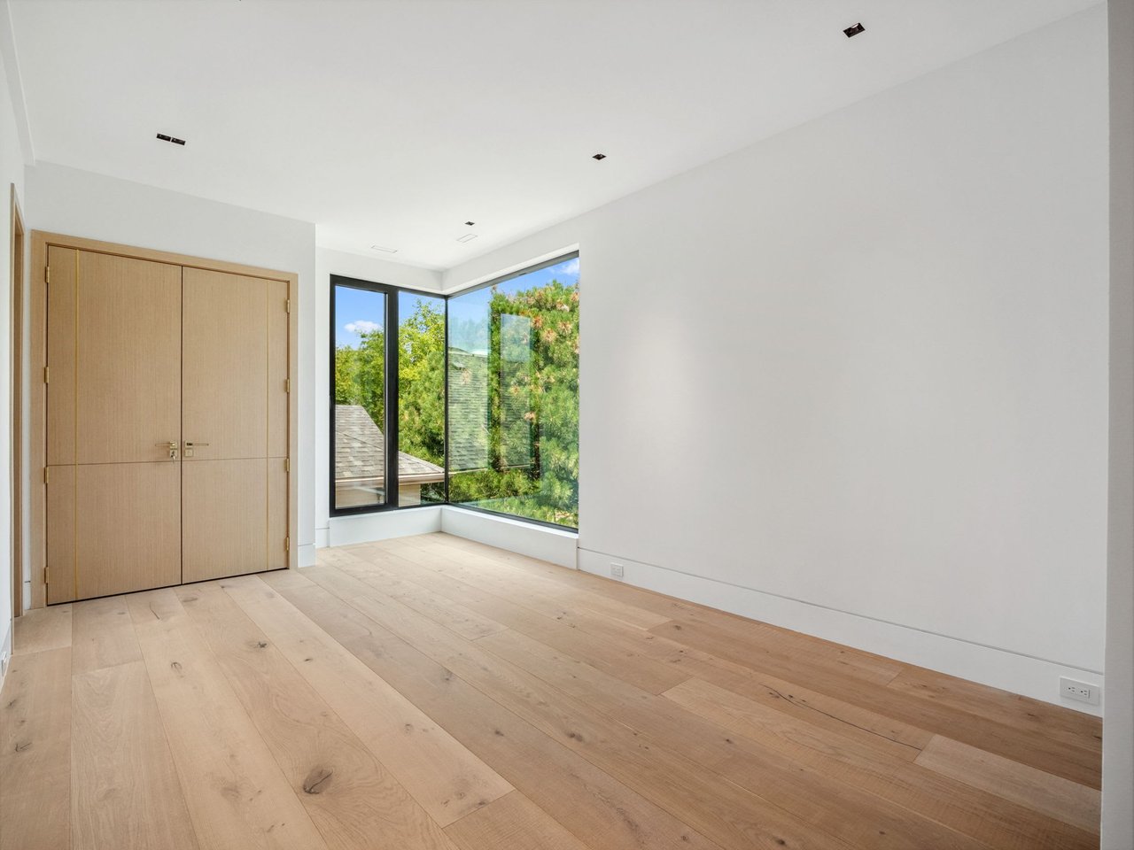 SOLD: Newly Built Masterpiece
