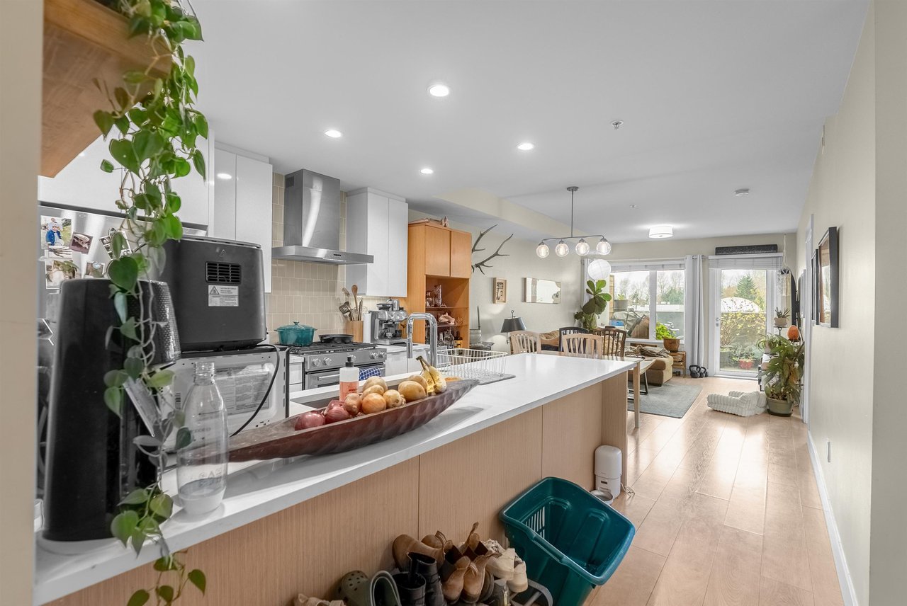203-1496 Charlotte Rd