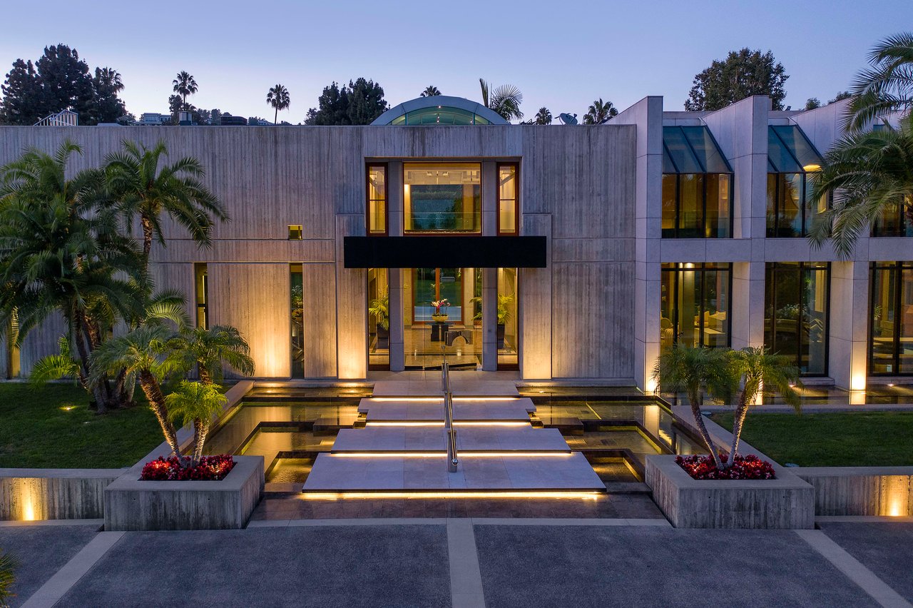 601 Mountain Dr, Beverly Hills