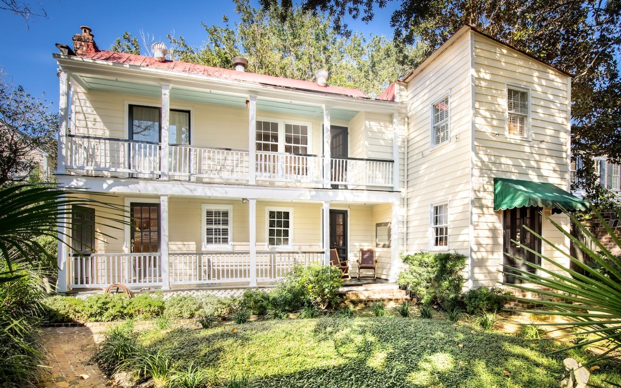 Charming Historic Cottage – 12 Council Street