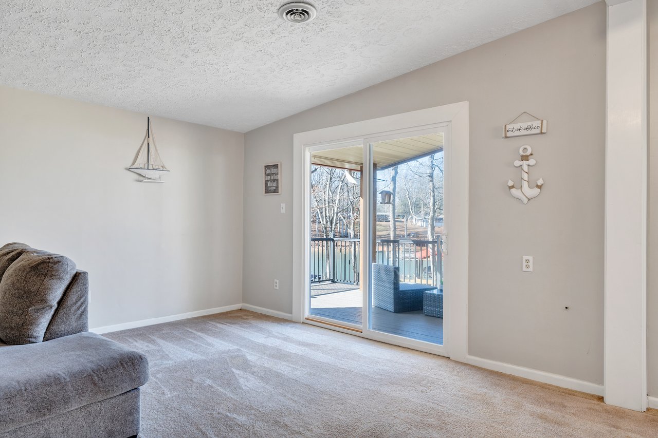 1111 Jefferson Dock RD