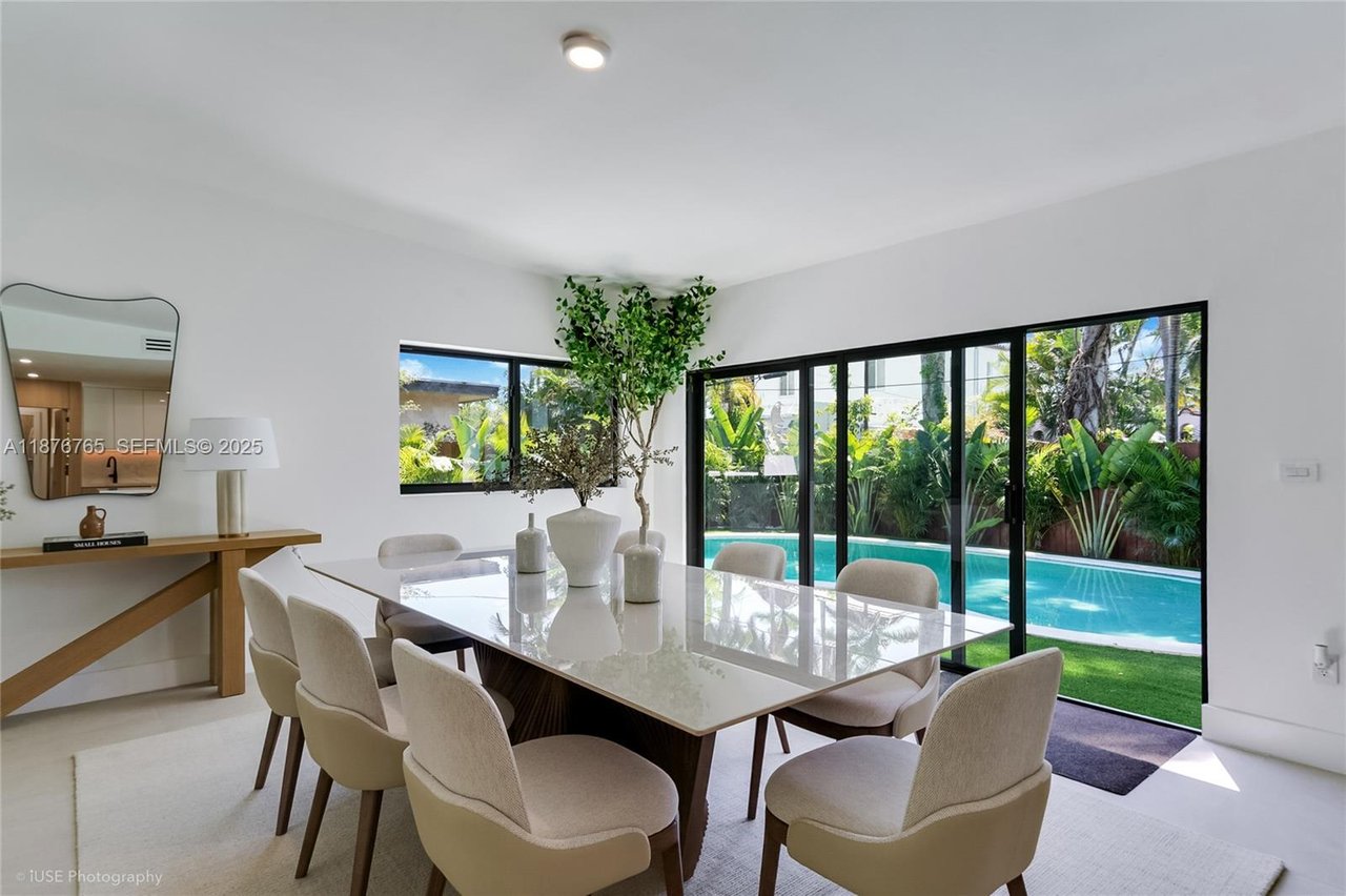 miami-pool-hme-sold-dining
