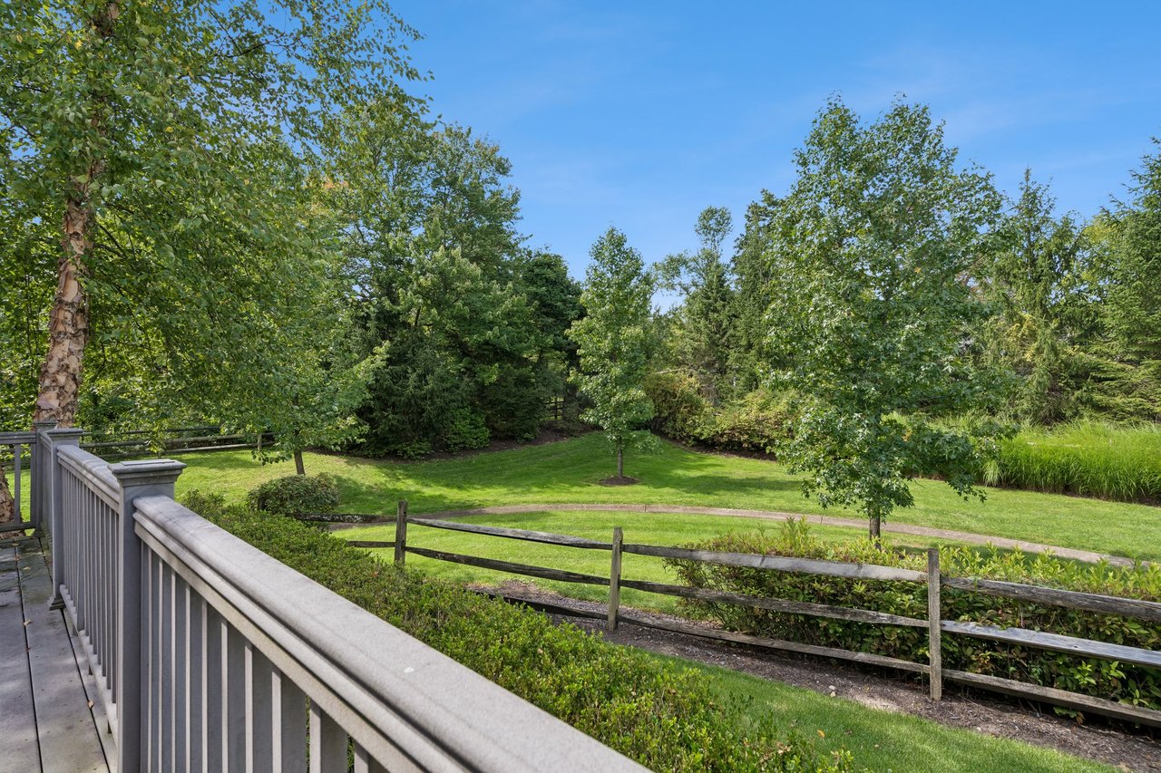 6 Melrose Ln