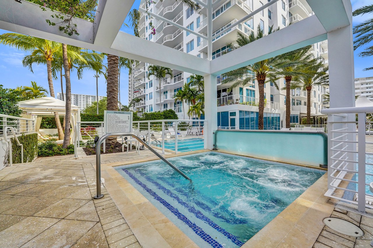 2831 North Ocean Boulevard, Unit 1108N