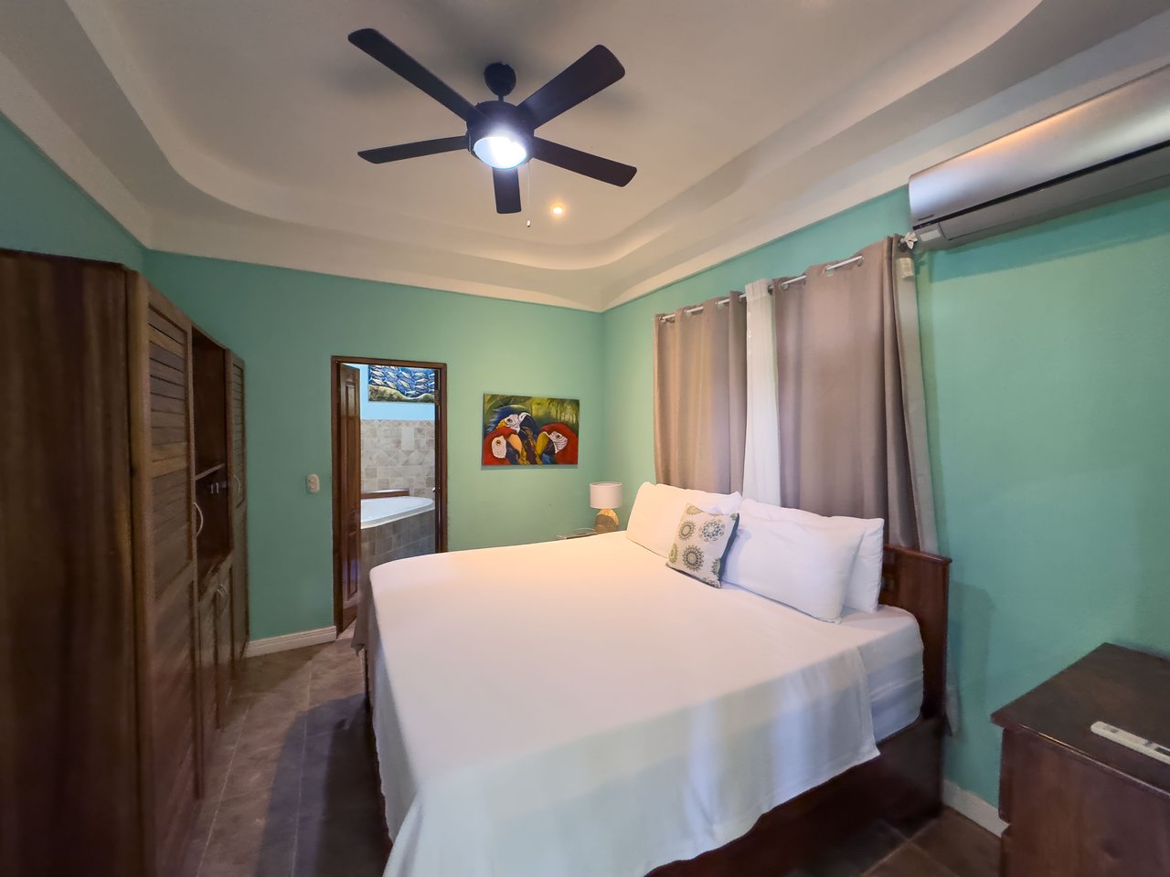 Turn-Key Jungle Retreat Home in Manuel Antonio