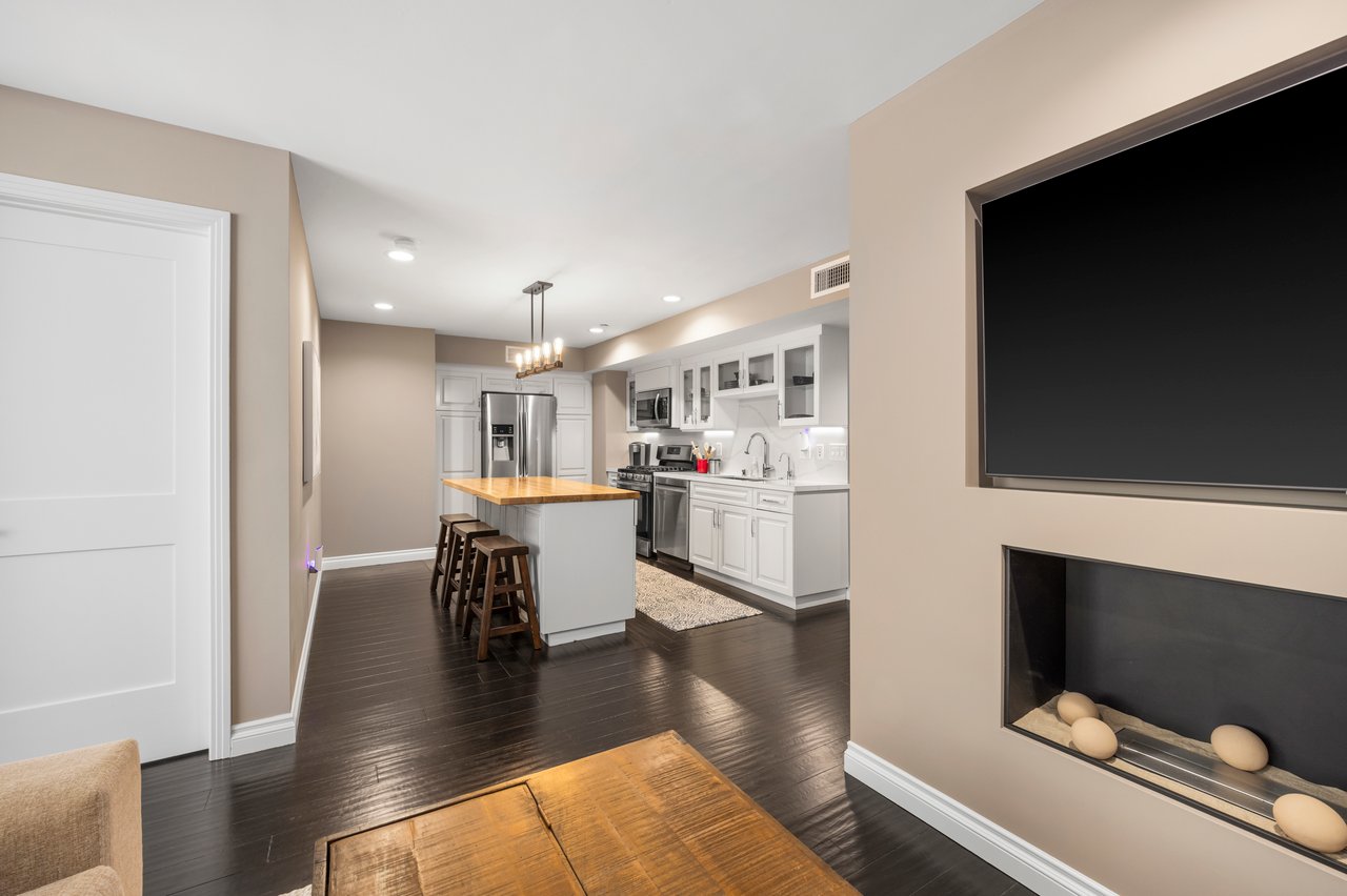 1544 7th St #6A, Santa Monica