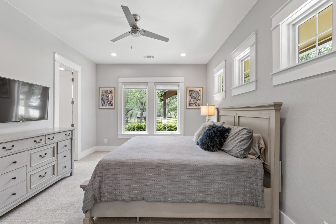 1457 Avenida High View