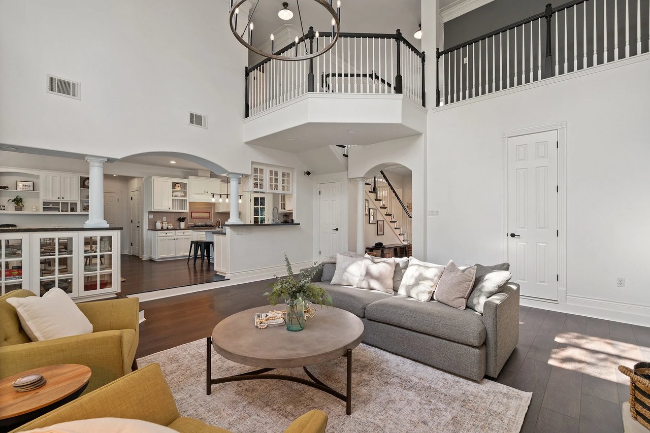 105 Roanoak Dr