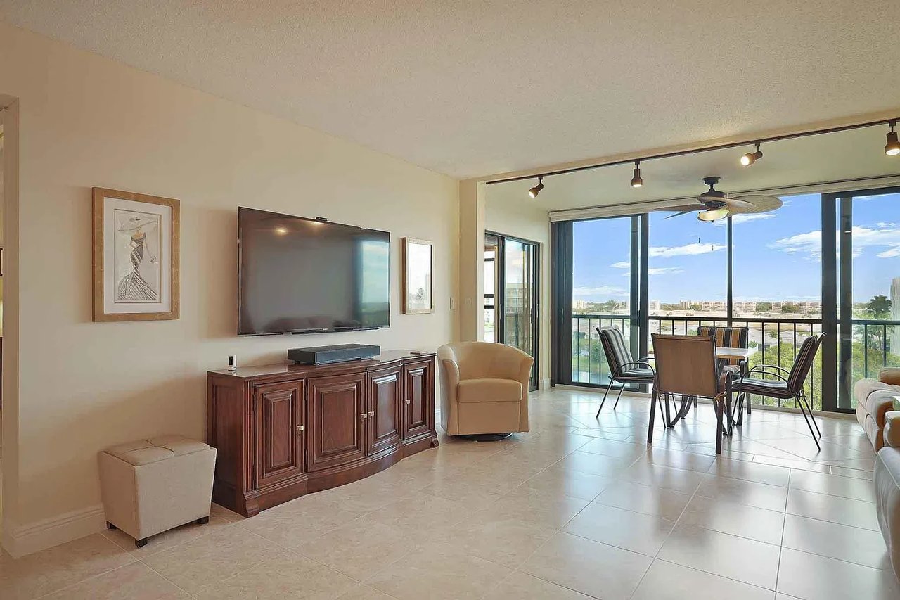 7310 Ashford Place #707