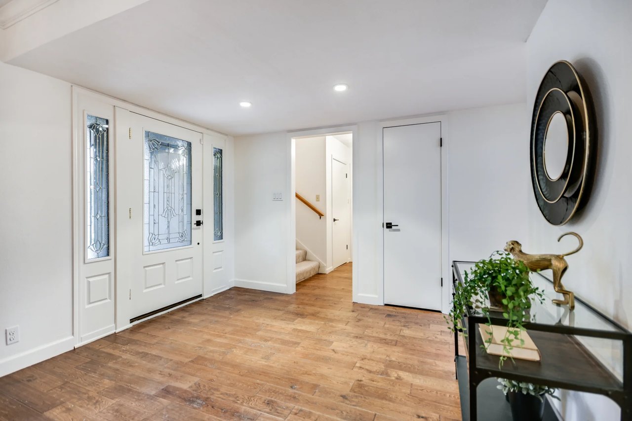 Golf Course Grandeur - 9112 Balcones Club Drive