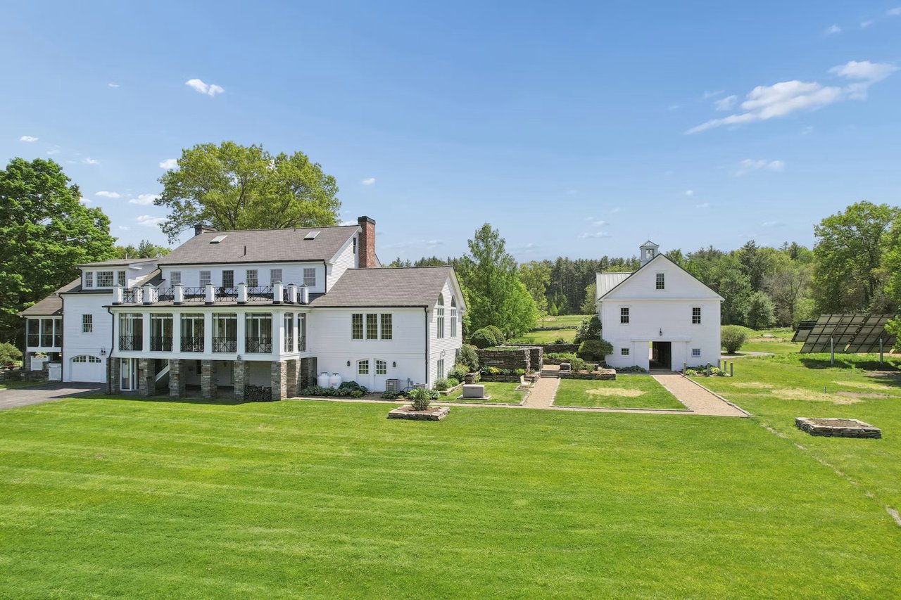26 Madigan Ln