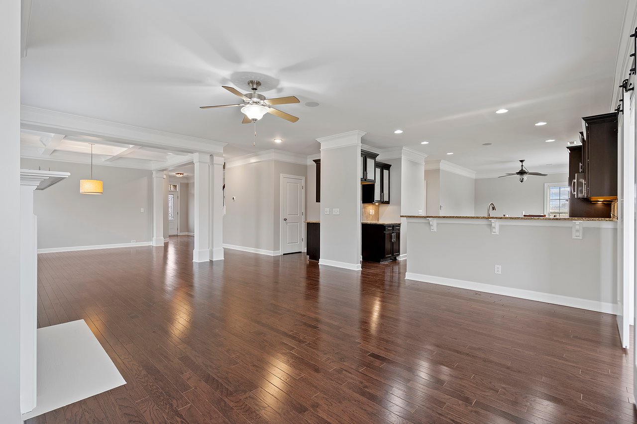 Spacious 5-Bedroom Luxury Retreat