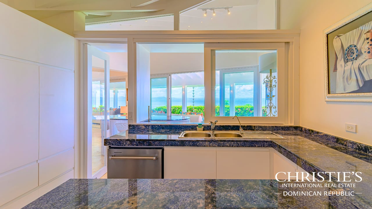 Luxury Ocean View Villa in the Puerto Bahía Resort Community