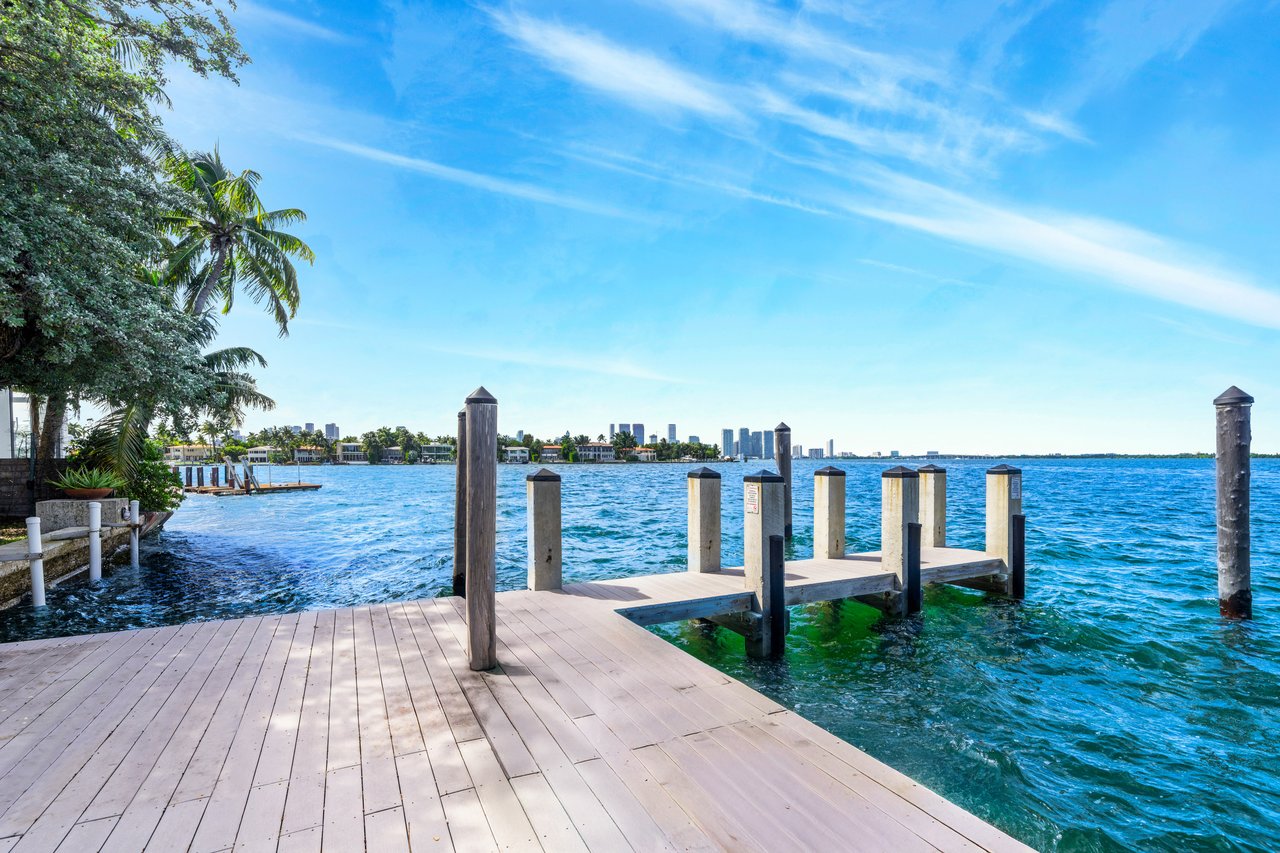 444 W Rivo Alto Drive