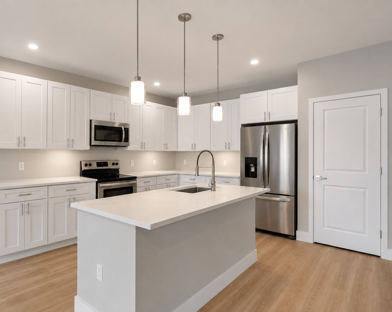 298 Main Street, 3F