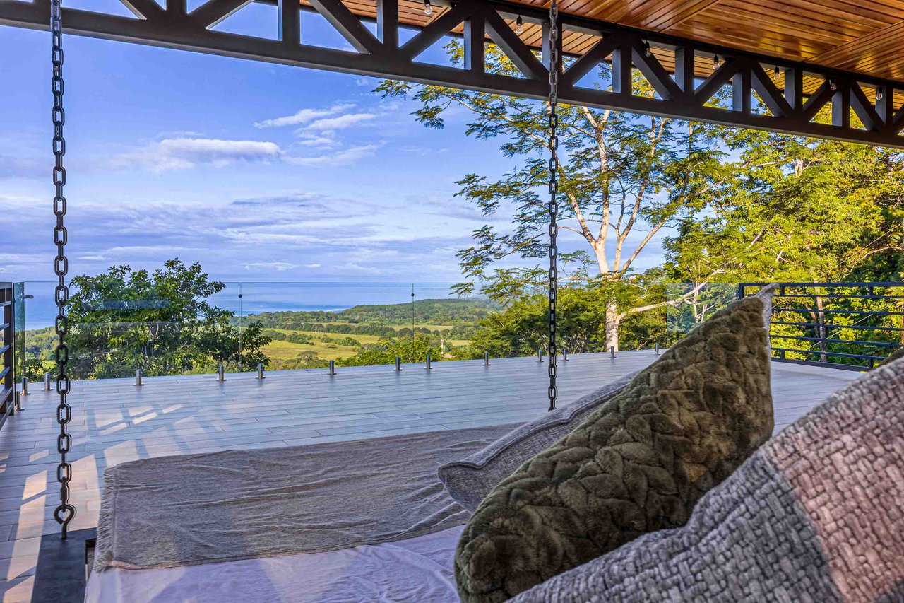 Exclusive Luxury Villa with Infinity Pool