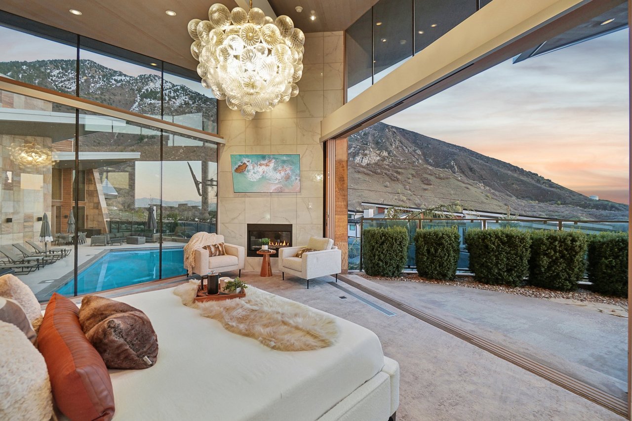 4141 E Canyon Estate Dr