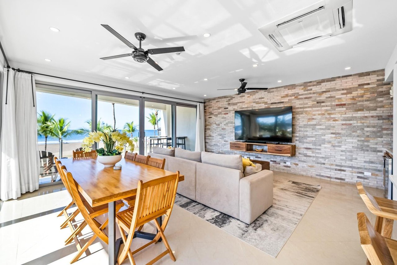 Remodeled Beachfront Condo, Jaco, Puntarenas