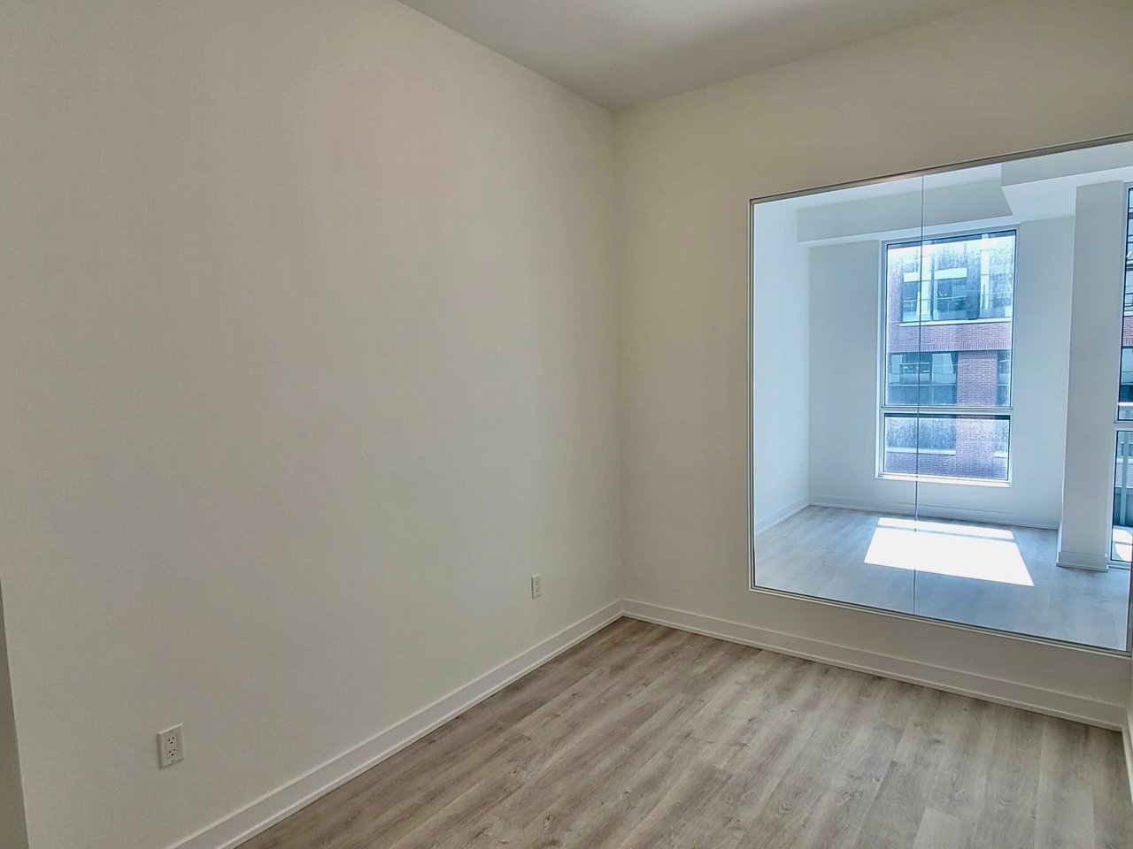 15 Richardson Street 530, Toronto C08 Unit: 530