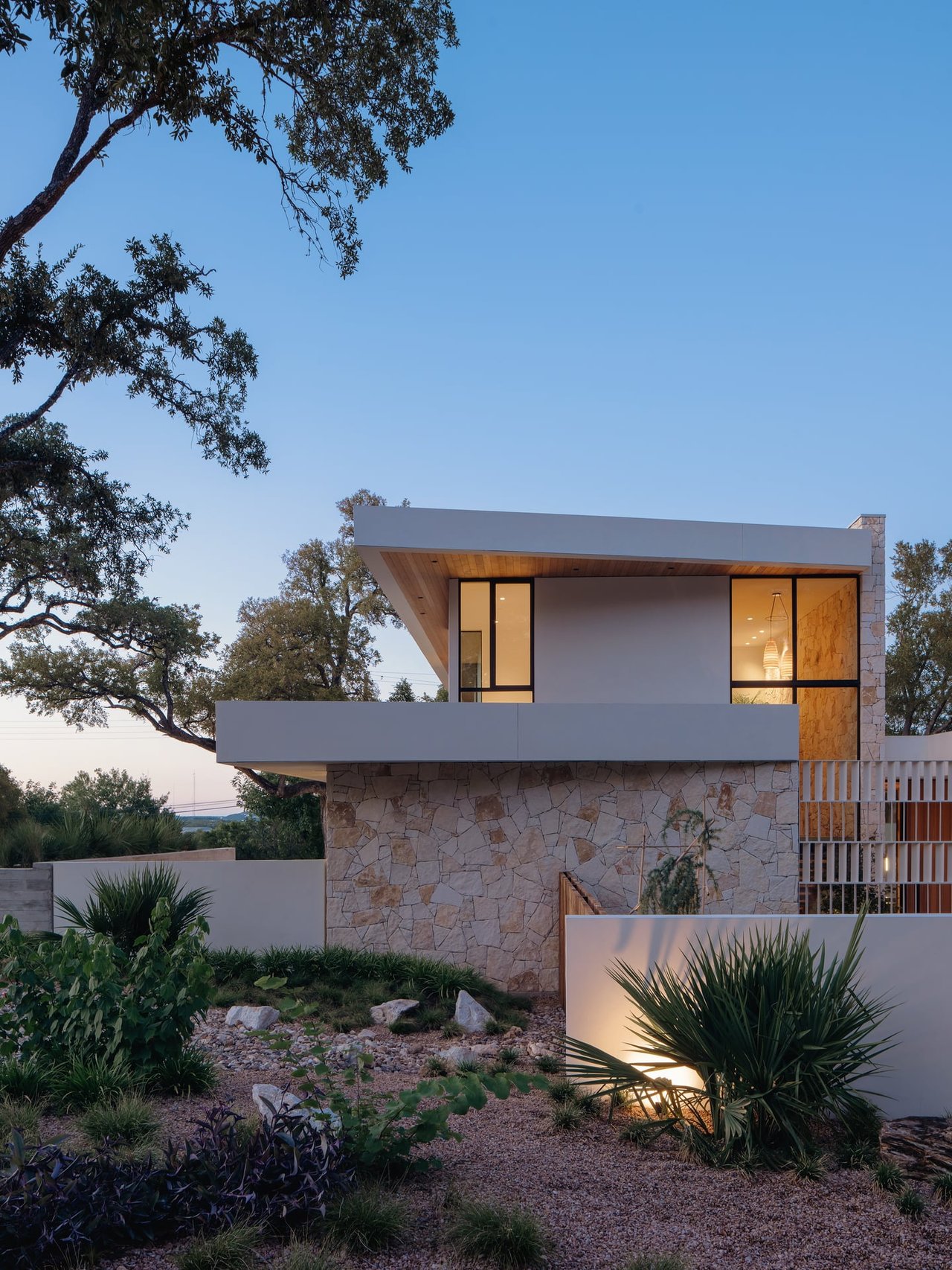 2702 Rockingham Drive