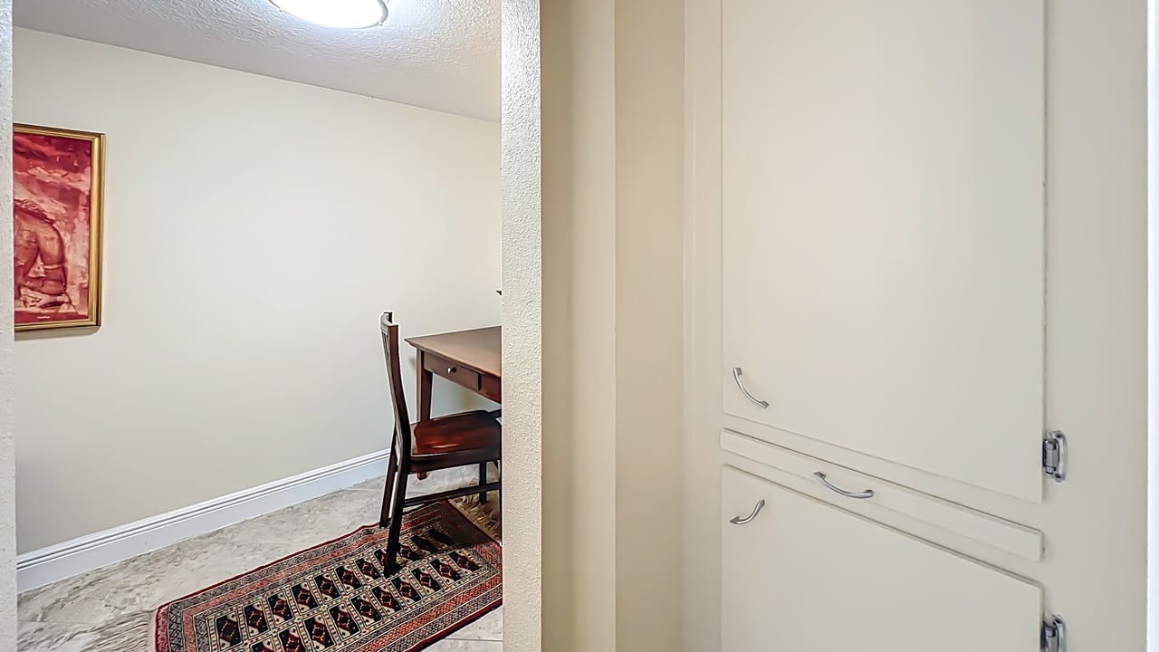 Blissful Downtown Winter Park Pied-à-Terre at Whispering Waters 