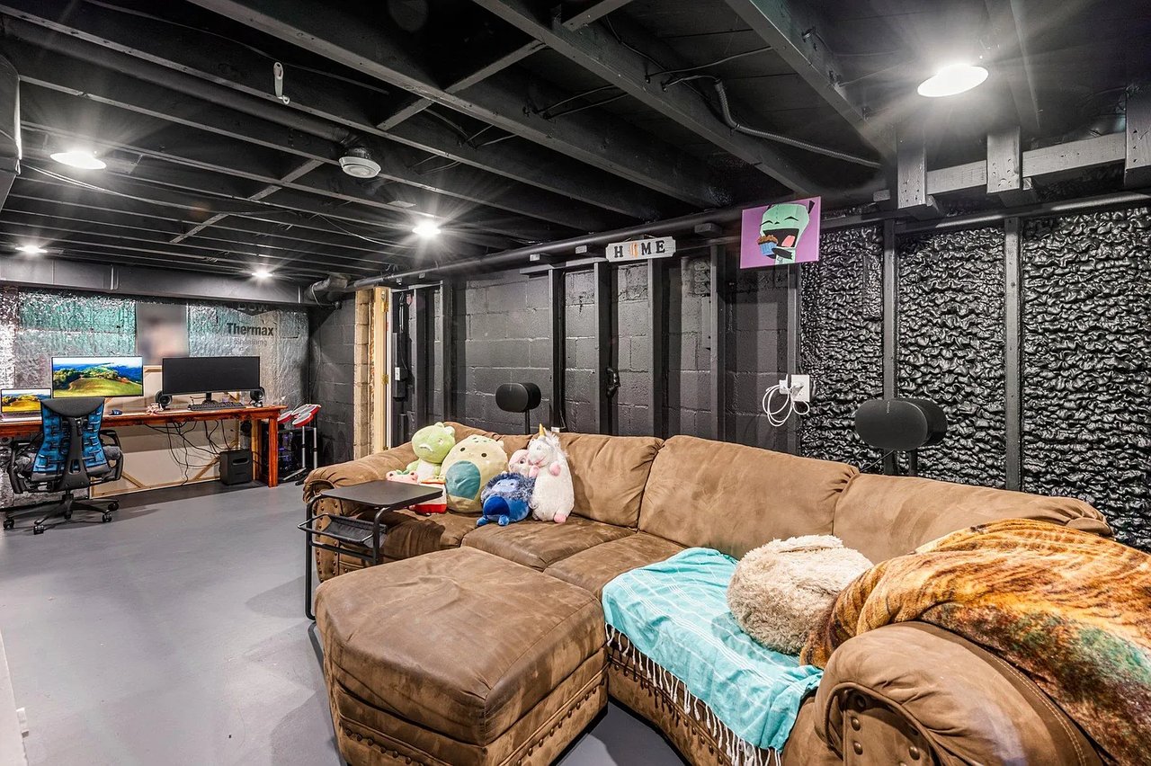 Updated Rambler in the Heart of Minnetonka