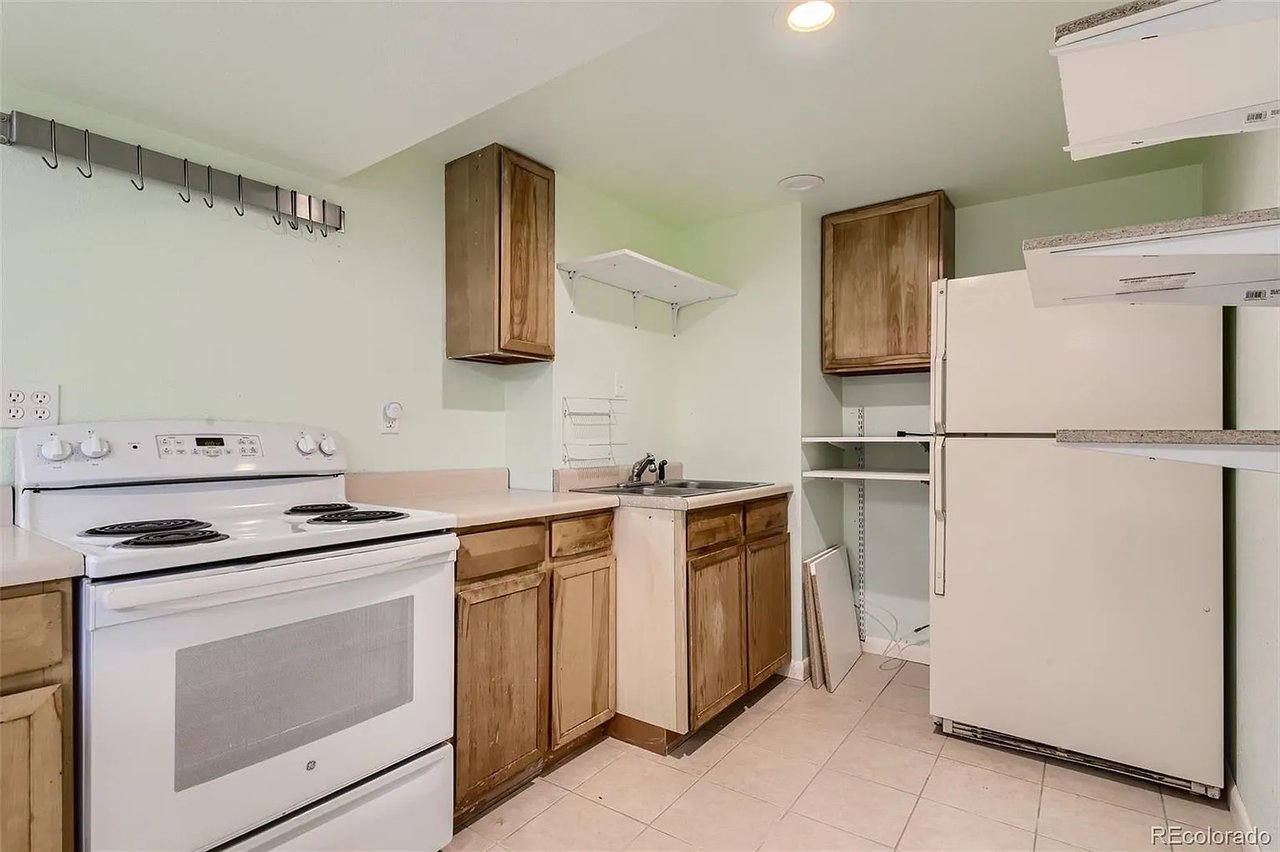 3069 S Dayton Ct