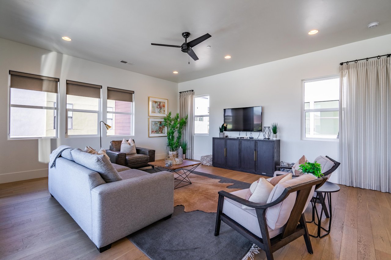 COUNTRY CLUB GOLF COURSE RETREAT