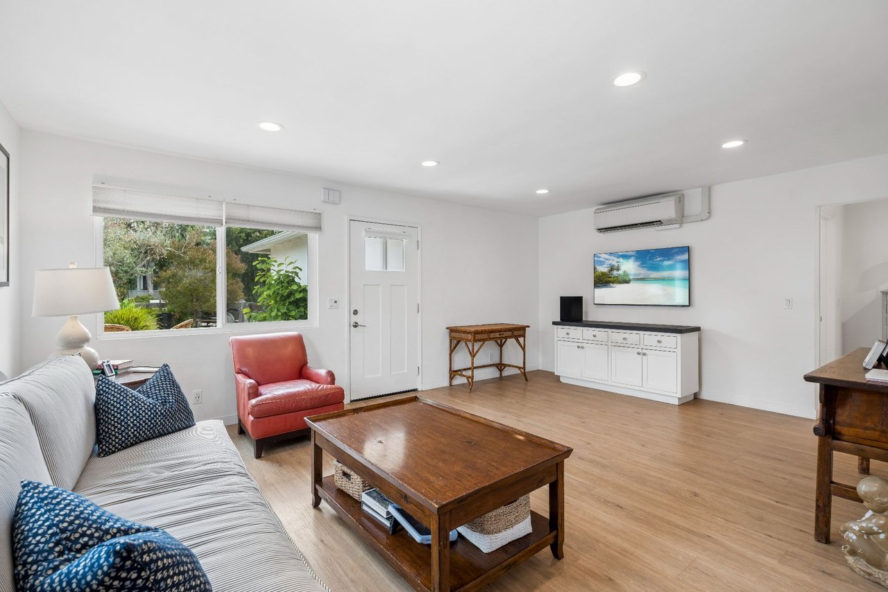 782 W 18th Street