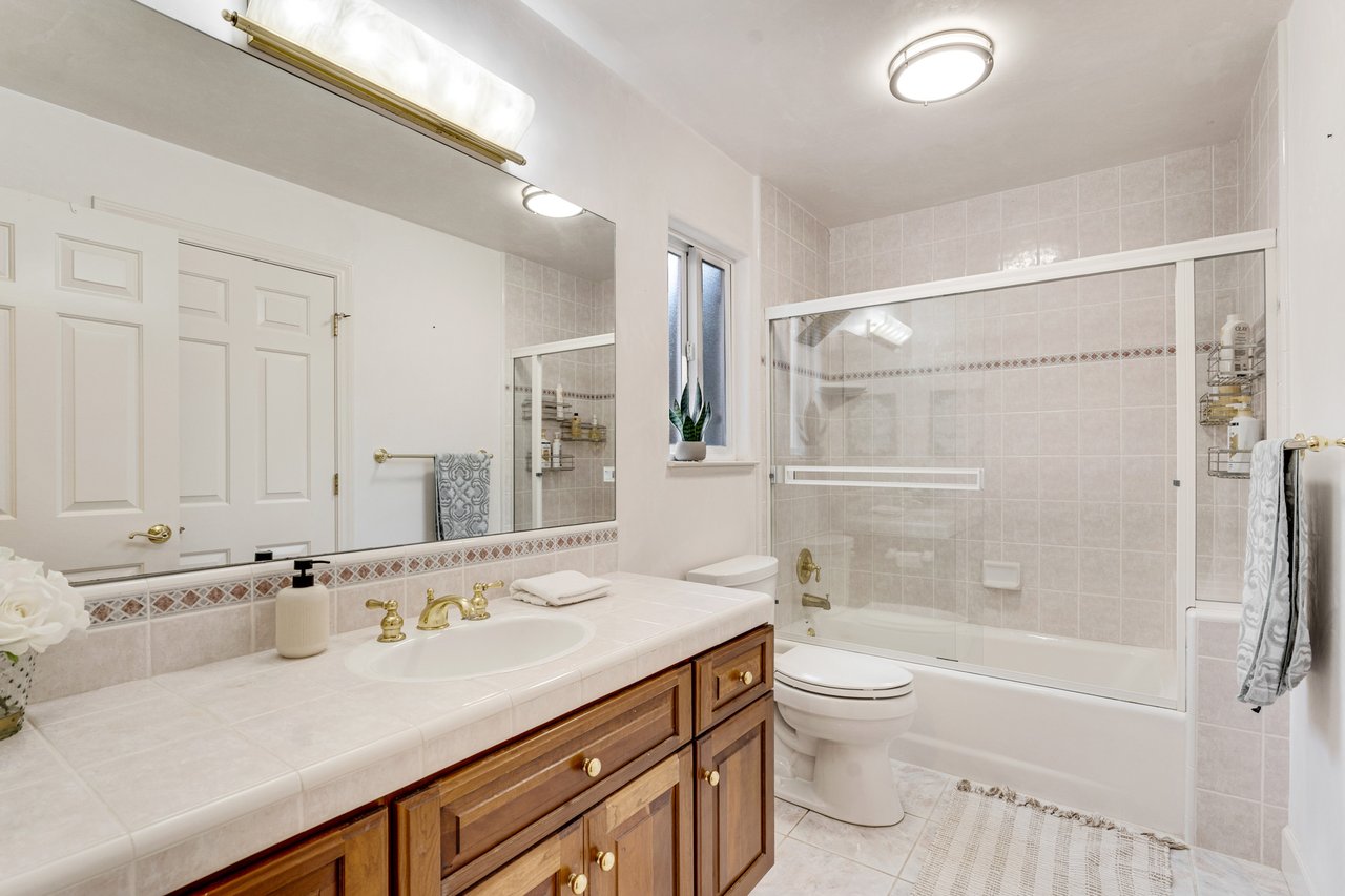 1 Overlook Pl, Monterey