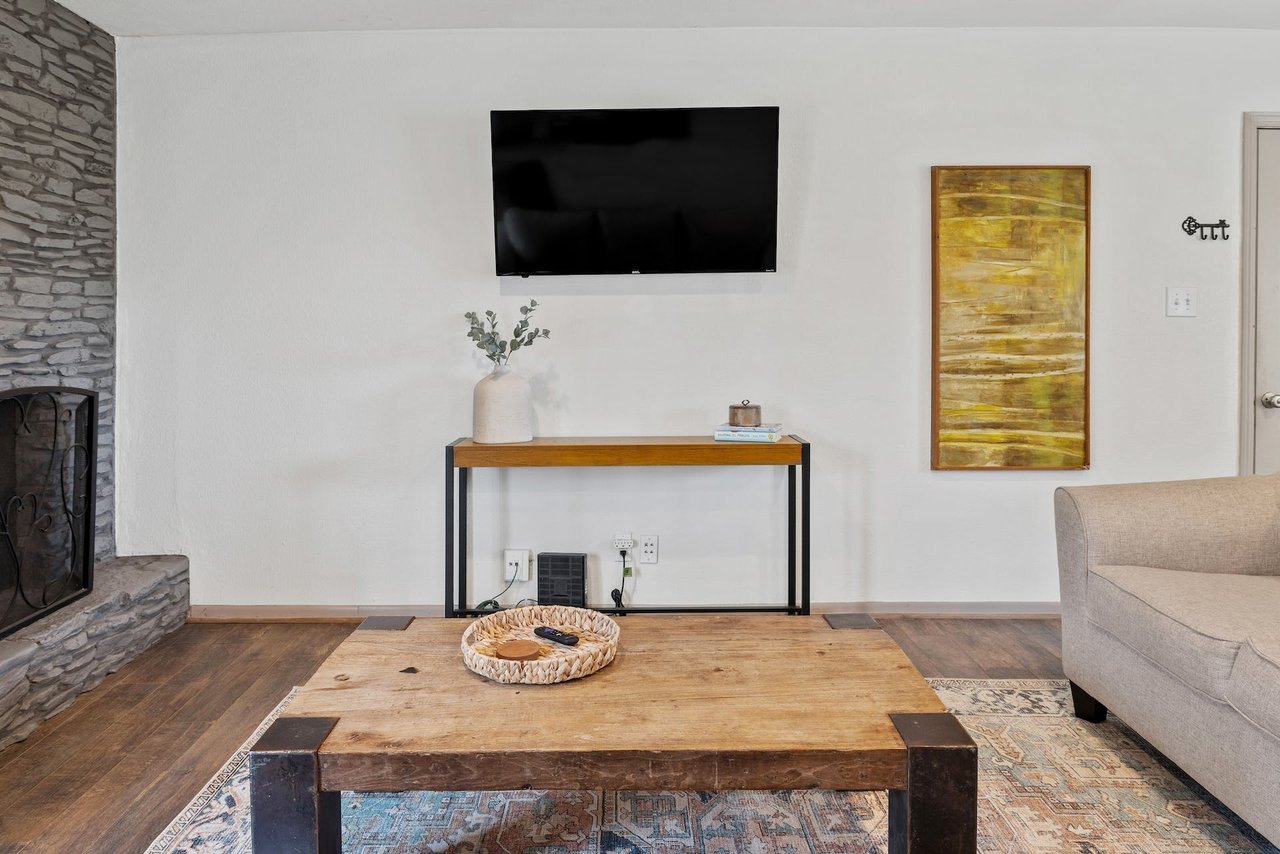 Dog friendly mid-century 1-story home near Domain