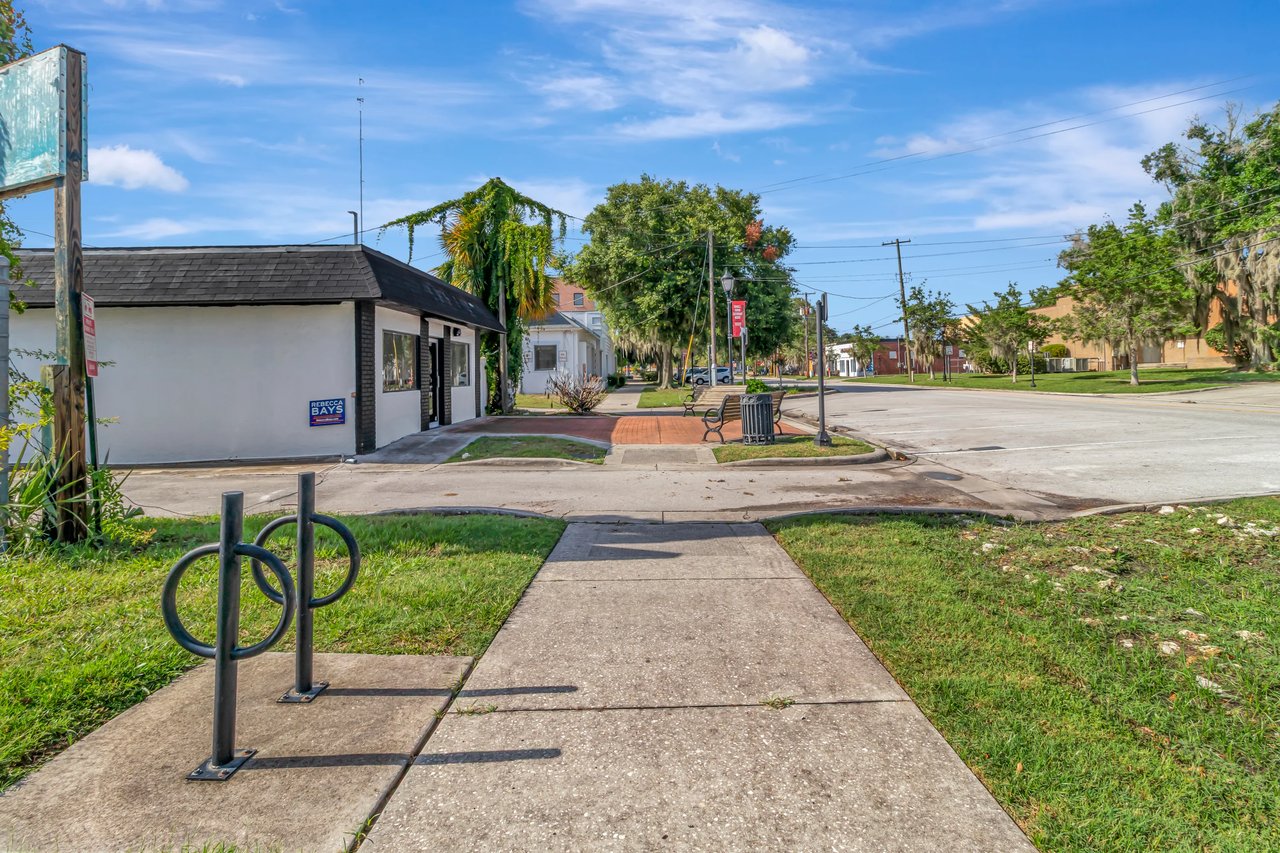 124 N Apopka Ave