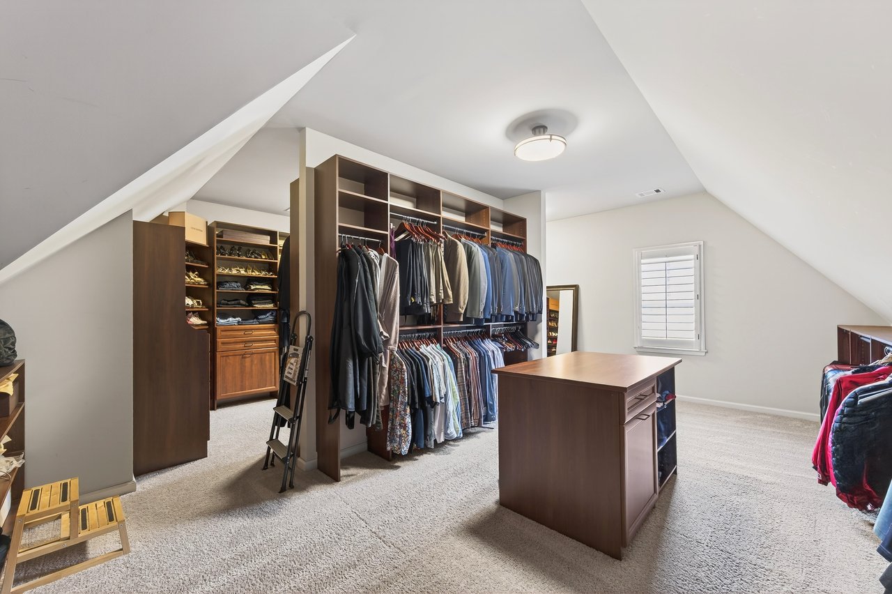 16750 Quayside Drive