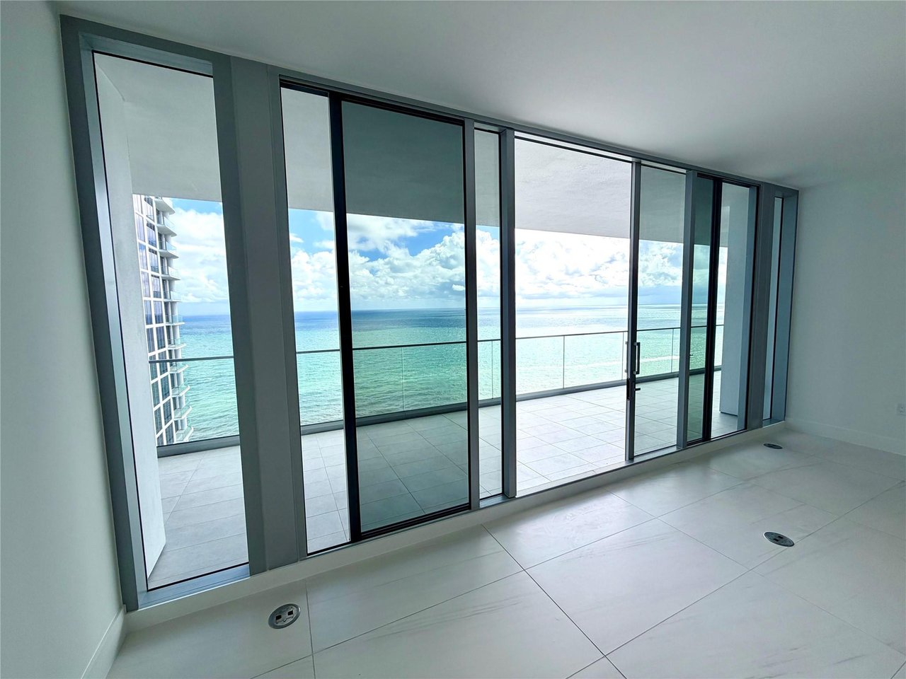 153 N Seabreeze blvd S-2101