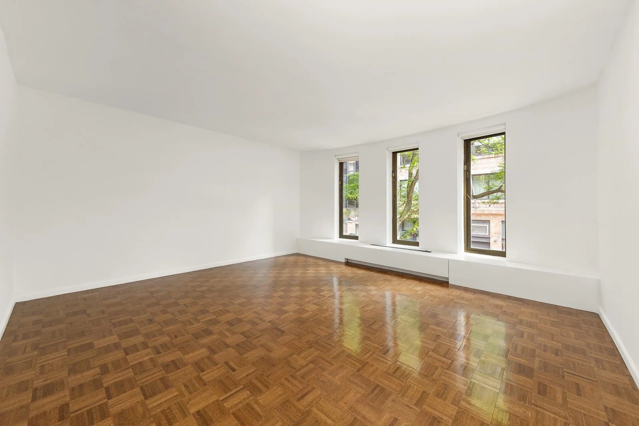 226 E 67th St Maisonette