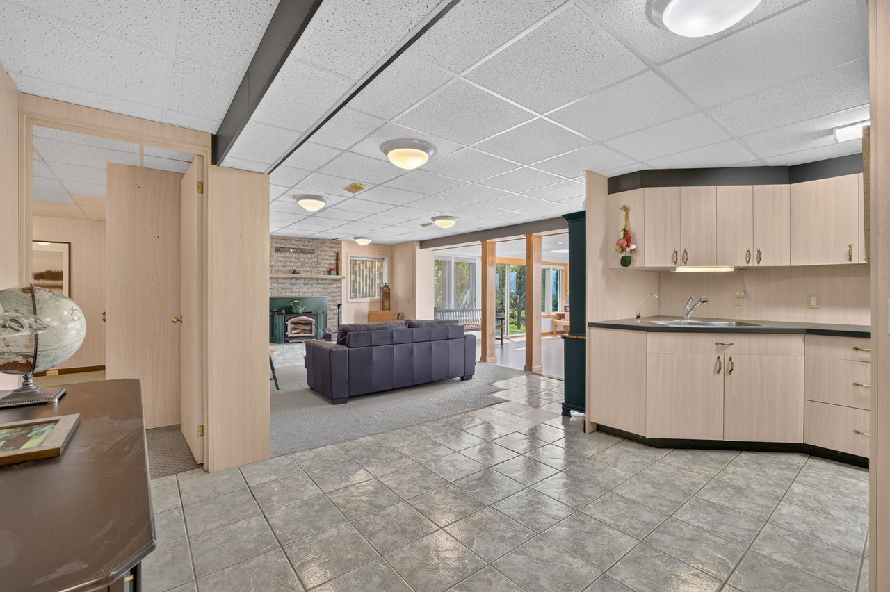 16 Hi View Drive
