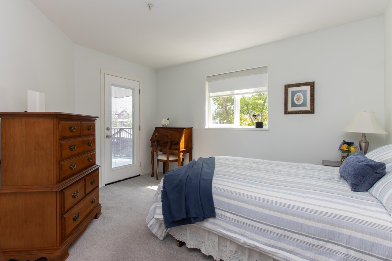 C211-40140 Willow Cres